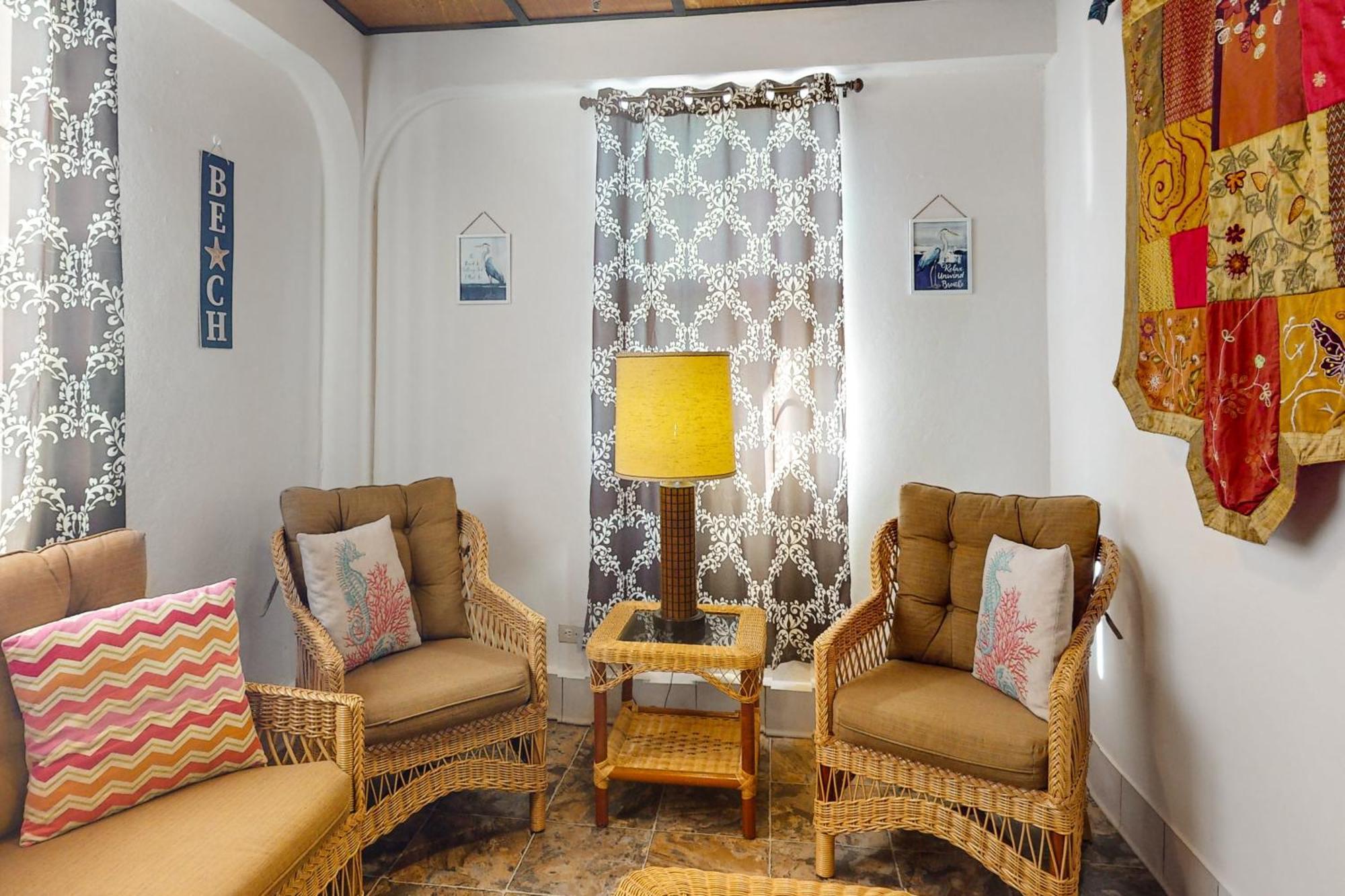 Hummingbird Home Suites San Pedro  Ruang foto
