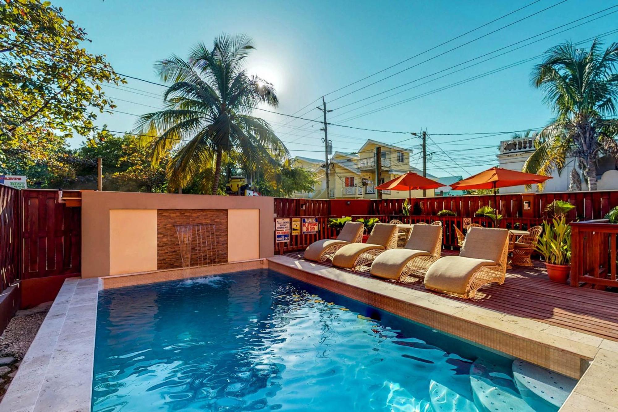 Hummingbird Home Suites San Pedro  Ruang foto